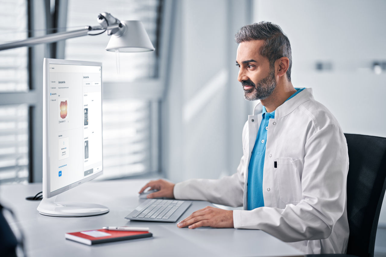 Dentist uploading patient file on DS Core
